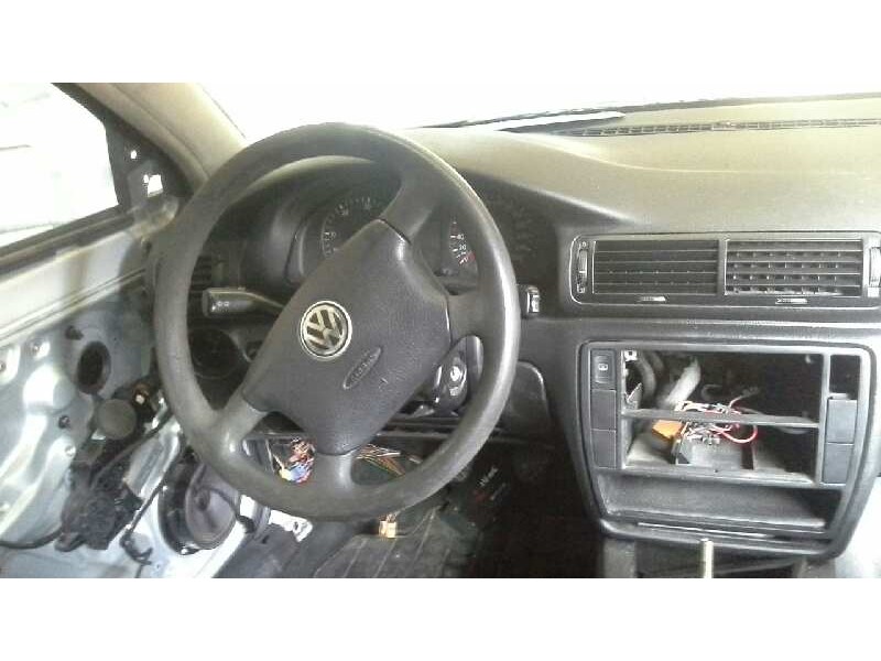 volkswagen passat berlina (3b2) del año 2000