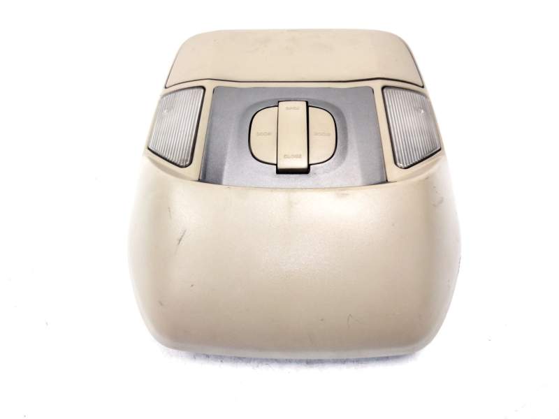 Recambio de luz interior para ssangyong rodius i 2.7 xdi 4wd referencia OEM IAM 8371021000  