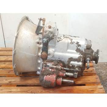 Recambio de caja cambios para nissan l-35 l-35.08 referencia OEM IAM 63011014  