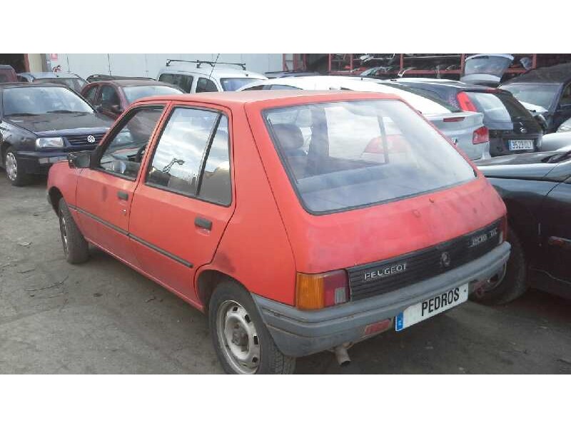 peugeot 205 berlina del año 1987