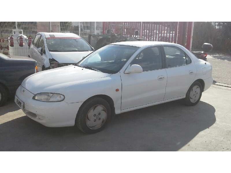 hyundai lantra berlina (rd) del año 1999