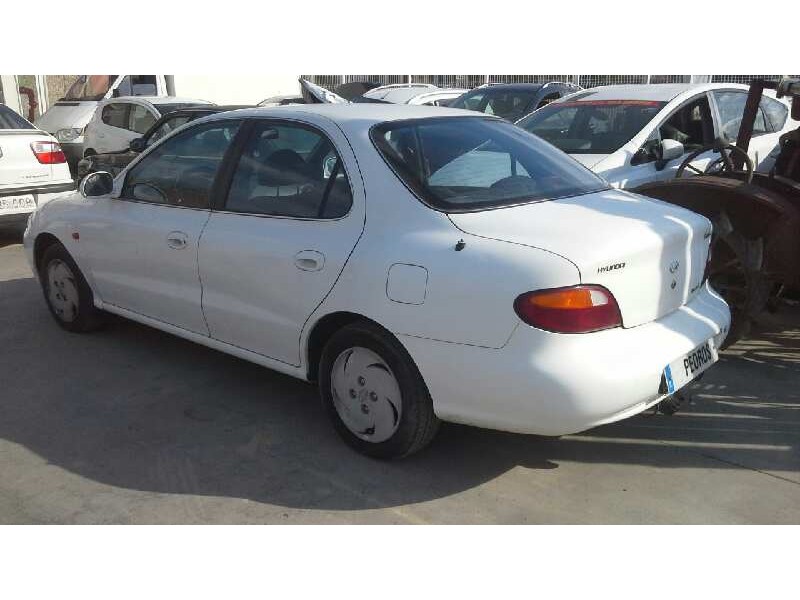 hyundai lantra berlina (rd) del año 1999