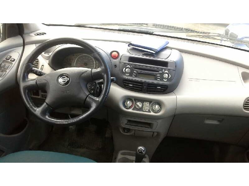 nissan almera tino (v10m) del año 2000