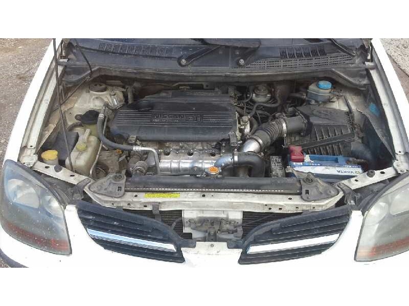 nissan almera tino (v10m) del año 2000