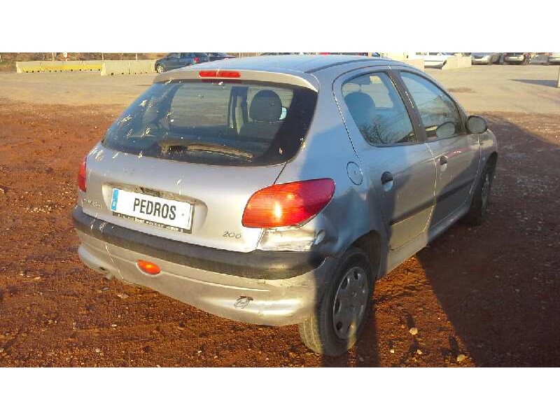 peugeot 206 berlina del año 1999