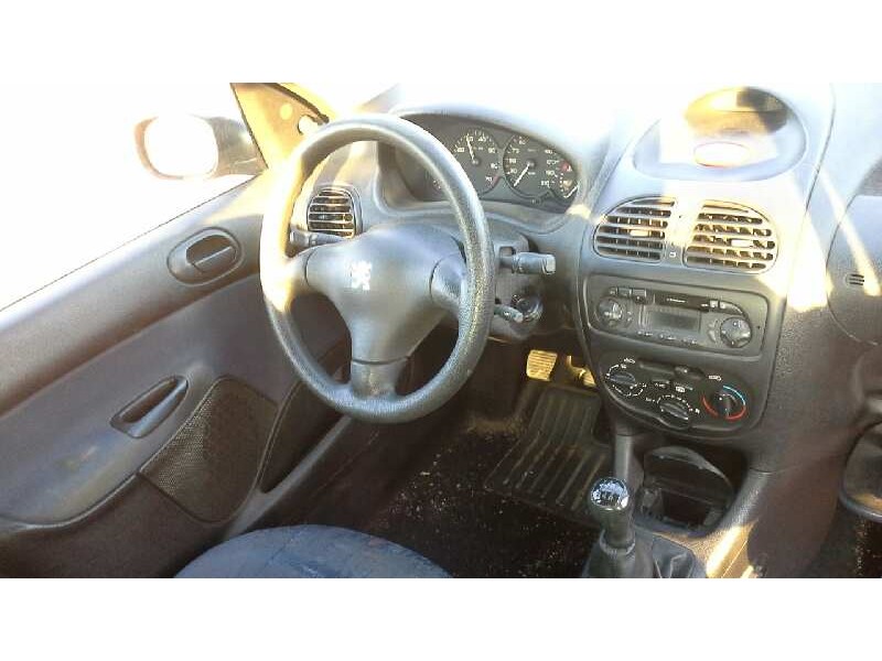 peugeot 206 berlina del año 1999