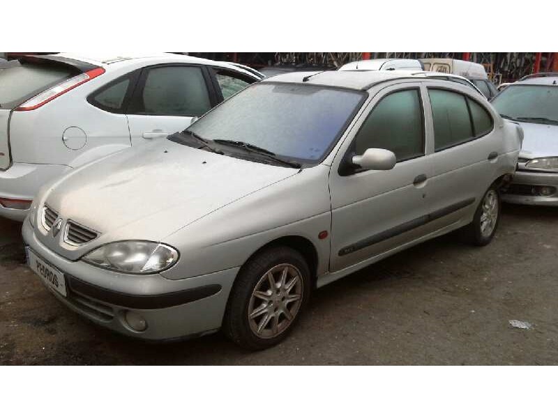 renault megane i classic (la0) del año 2000
