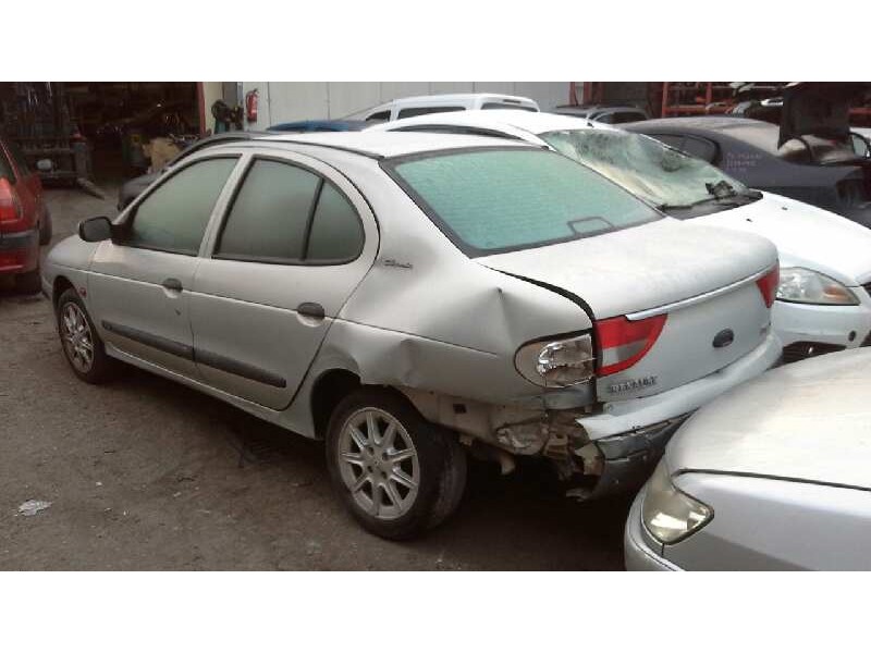 renault megane i classic (la0) del año 2000