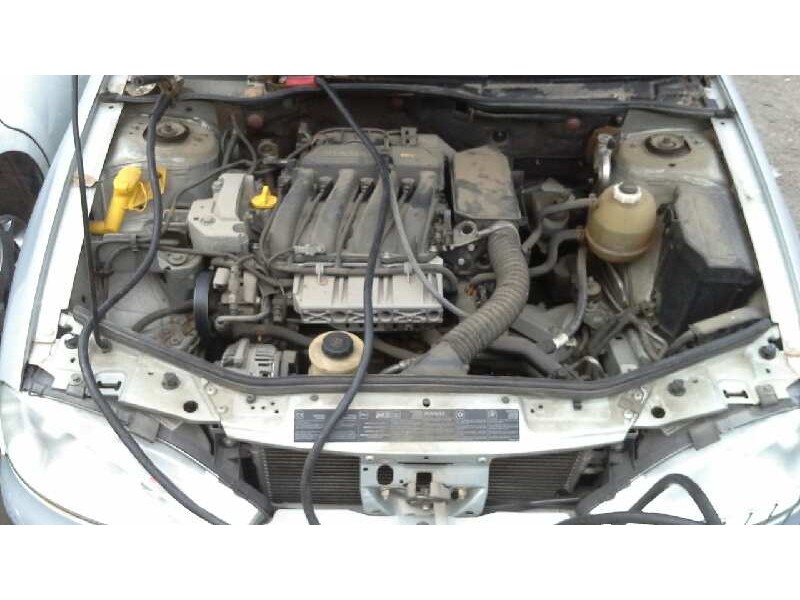 renault megane i classic (la0) del año 2000
