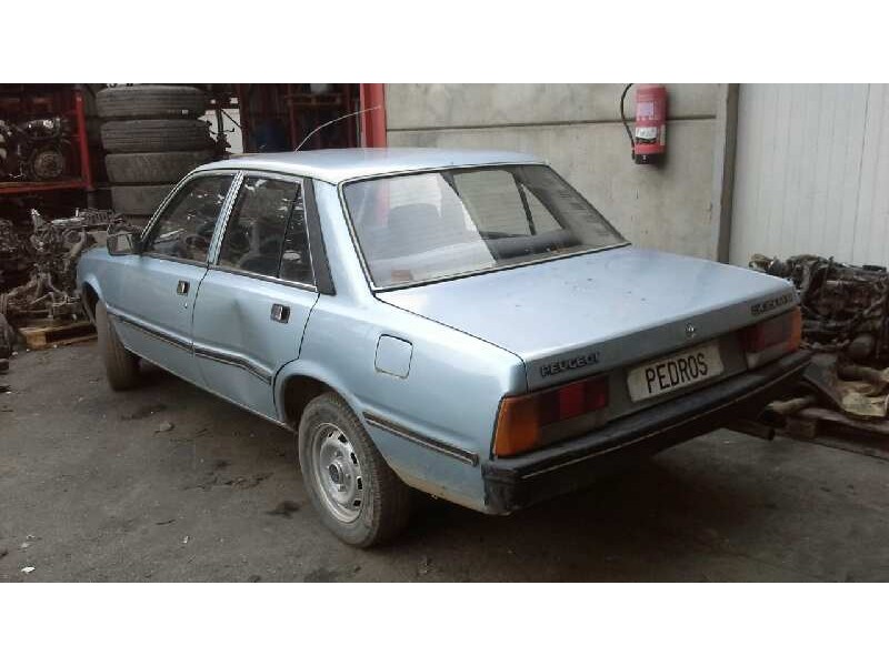 peugeot 505 berlina del año 1983