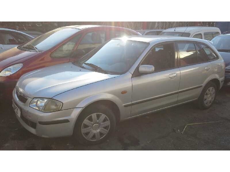 mazda 323 berlina f/s (bj) del año 2000