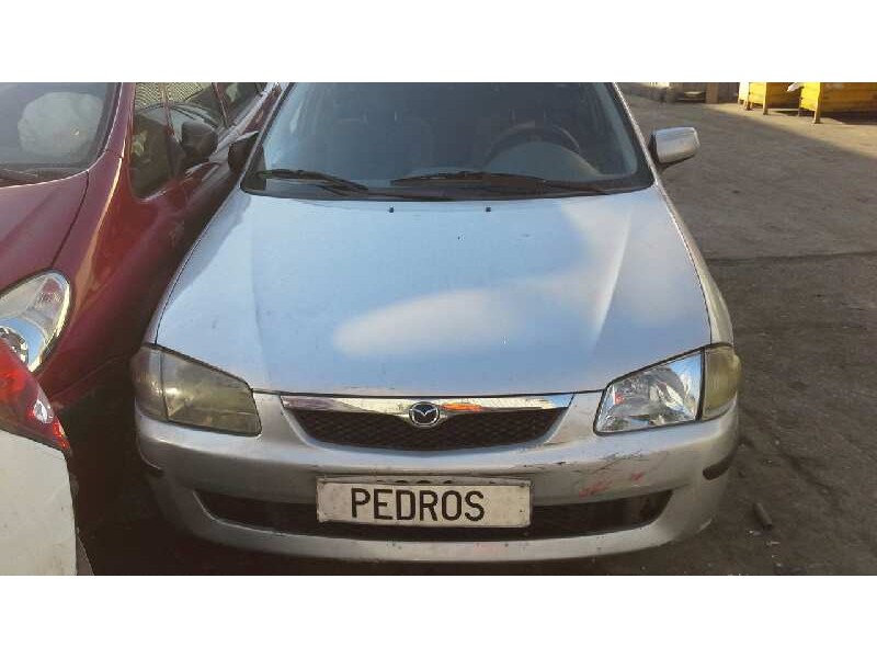 mazda 323 berlina f/s (bj) del año 2000
