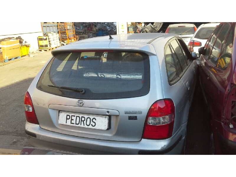 mazda 323 berlina f/s (bj) del año 2000