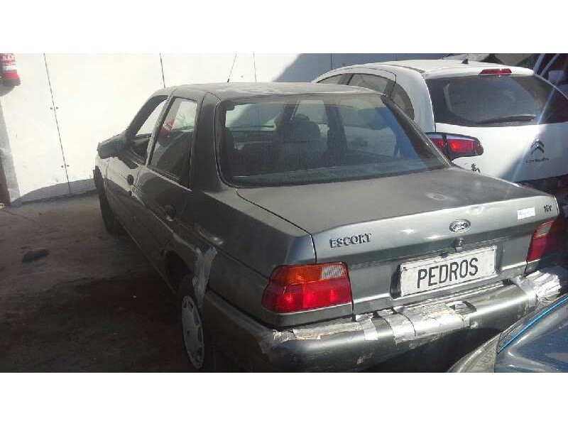 ford escort berlina/turnier del año 1996