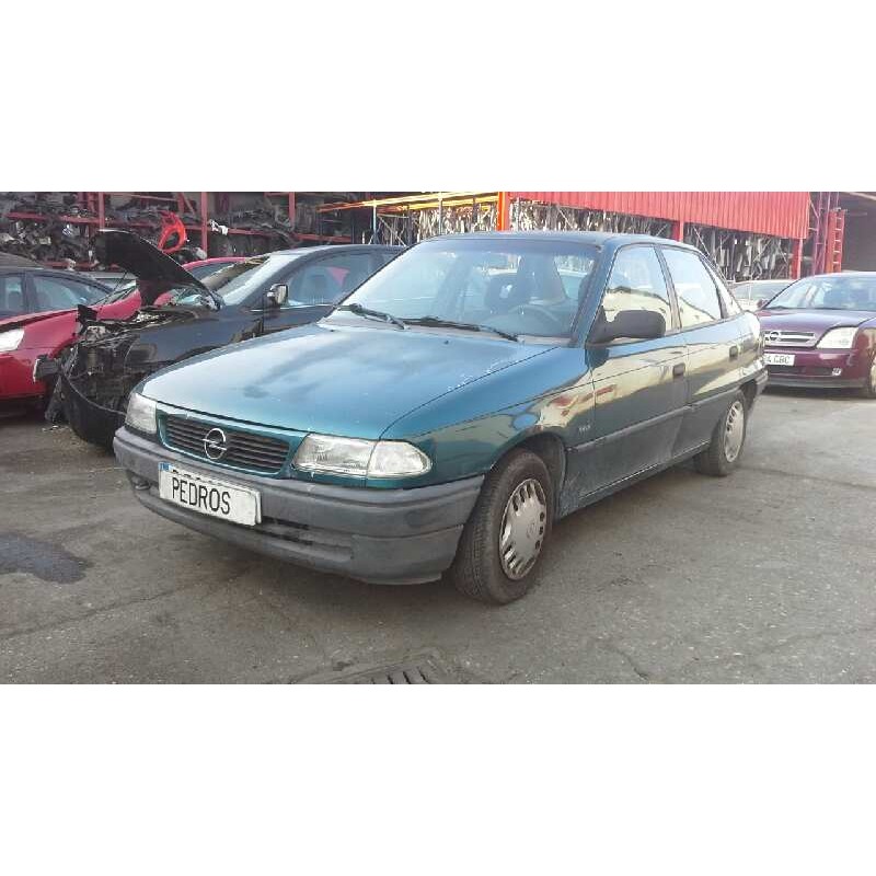 opel astra f berlina del año 1997