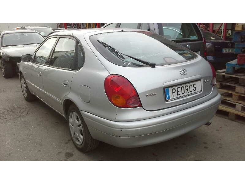 toyota corolla (e11) del año 2000