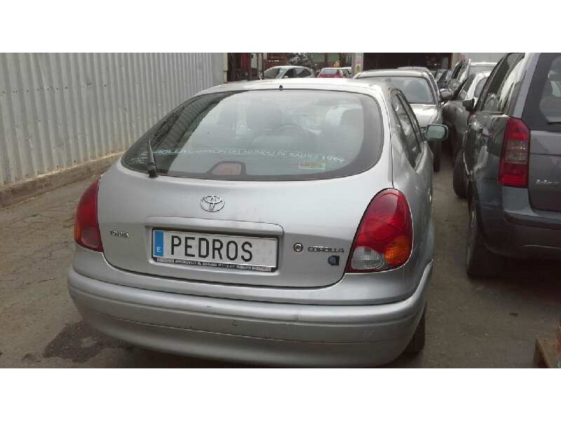 toyota corolla (e11) del año 2000
