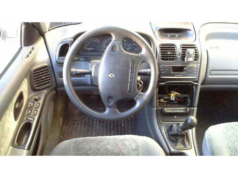 renault laguna (b56) del año 1996