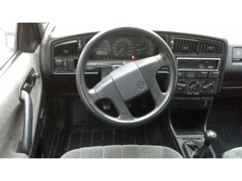 volkswagen passat berlina (312) del año 1989