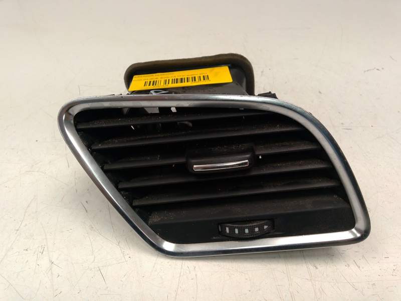 Recambio de aireador derecho para audi q3 (8ub, 8ug) 2.0 tfsi quattro referencia OEM IAM 8U1820902B  