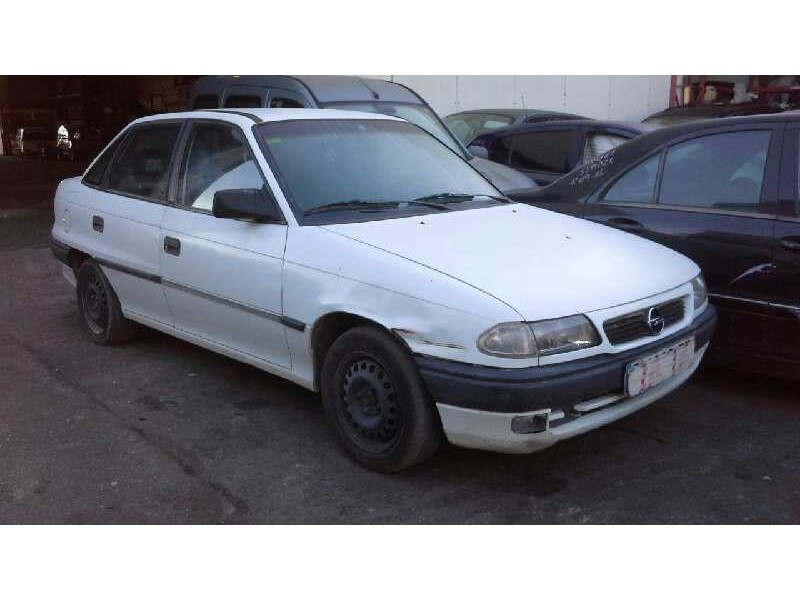 opel astra f berlina del año 1994