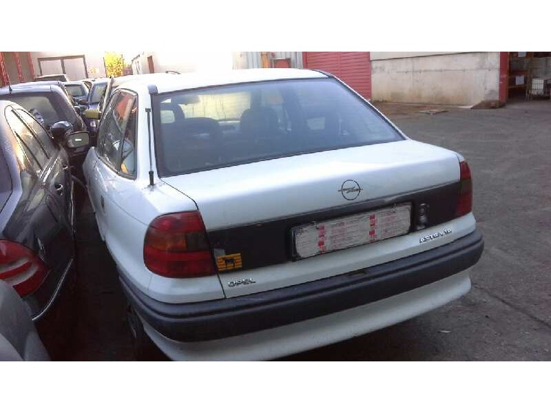 opel astra f berlina del año 1994