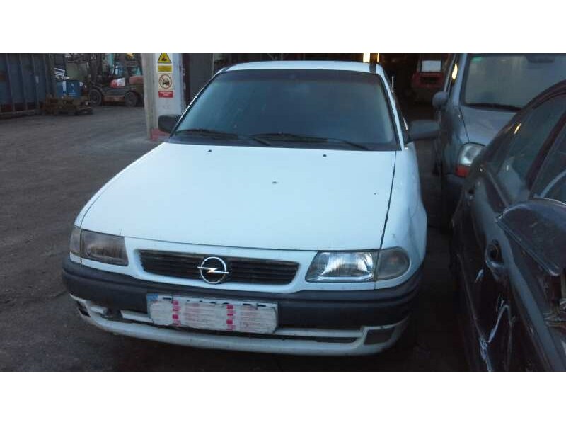 opel astra f berlina del año 1994