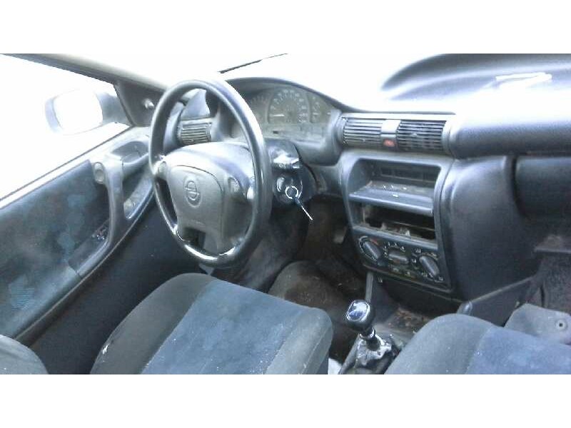 opel astra f berlina del año 1994