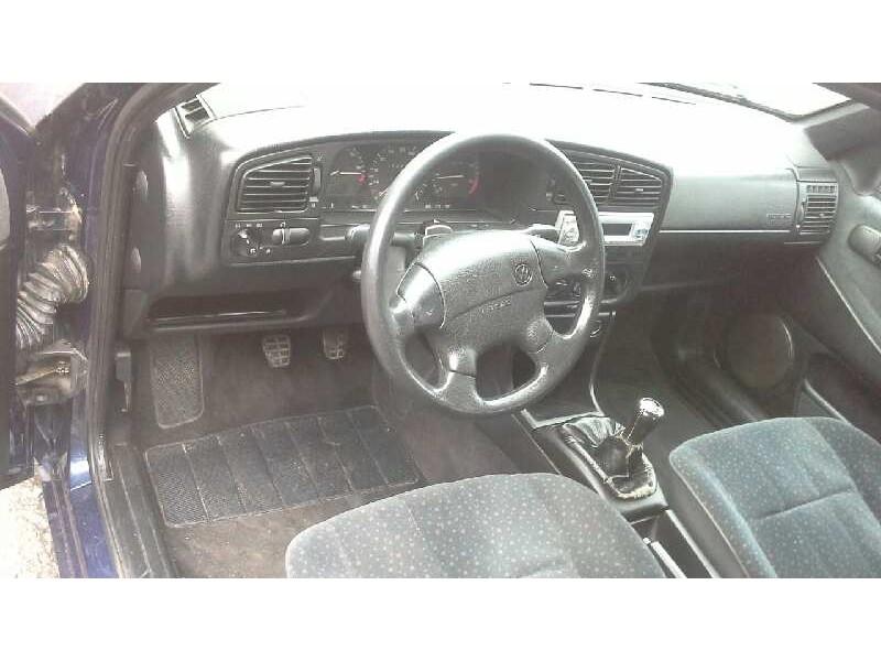 volkswagen passat berlina (3a2) del año 1994