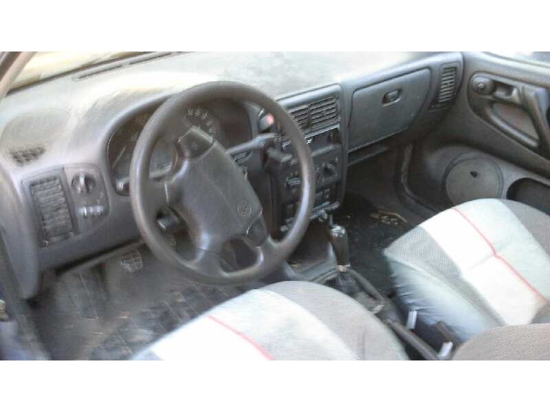 volkswagen polo berlina (6n1) del año 1999