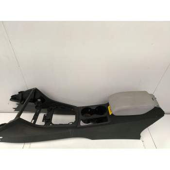 Recambio de apoyabrazos central para audi q3 (8ub, 8ug) 2.0 tfsi quattro referencia OEM IAM 8U0864981A  