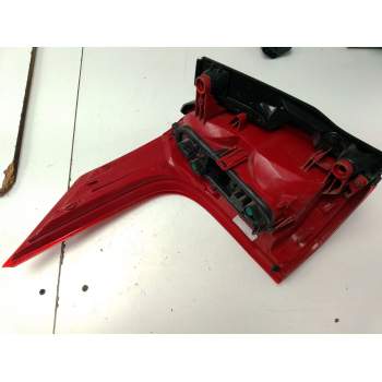 Recambio de piloto trasero derecho para peugeot 5008 (0u_, 0e_) 1.6 bluehdi 120 referencia OEM IAM   
