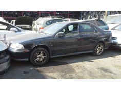 volvo s40 berlina del año 2001