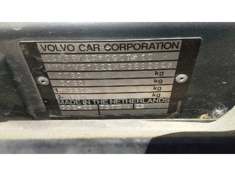 volvo s40 berlina del año 2001