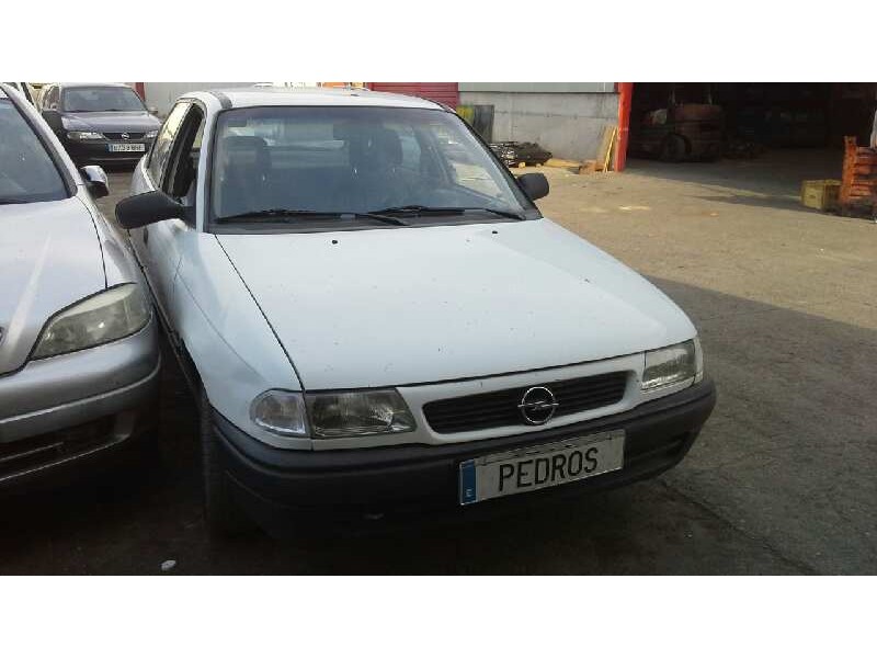 opel astra f berlina del año 1997