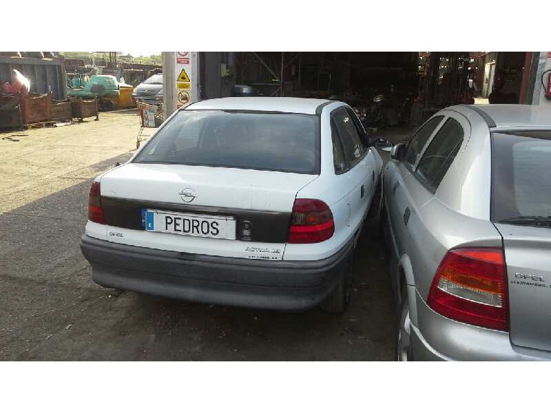 opel astra f berlina del año 1997