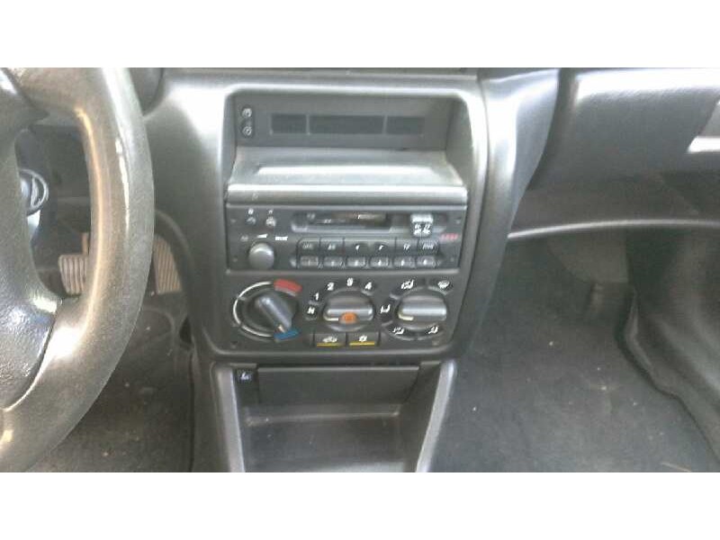 opel astra f berlina del año 1997