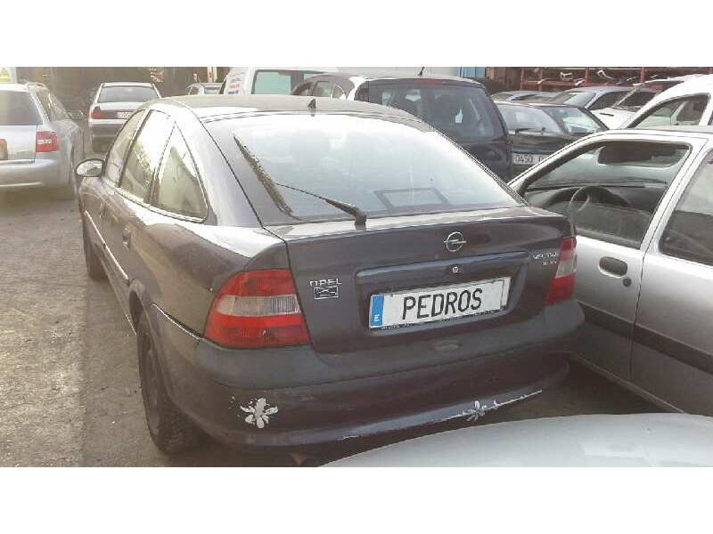 opel vectra b berlina del año 1997