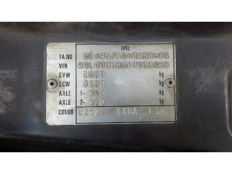 opel vectra b berlina del año 1997