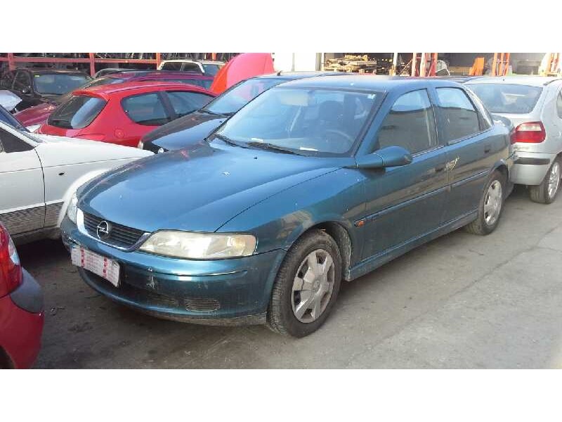 opel vectra b berlina del año 2001