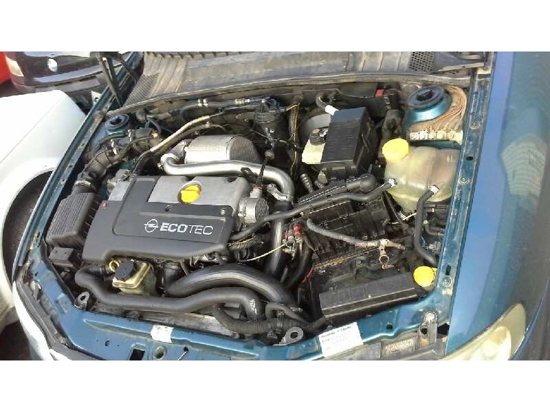 opel vectra b berlina del año 2001