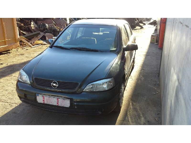 opel astra g berlina del año 2002