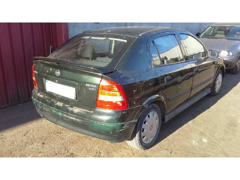 opel astra g berlina del año 2002