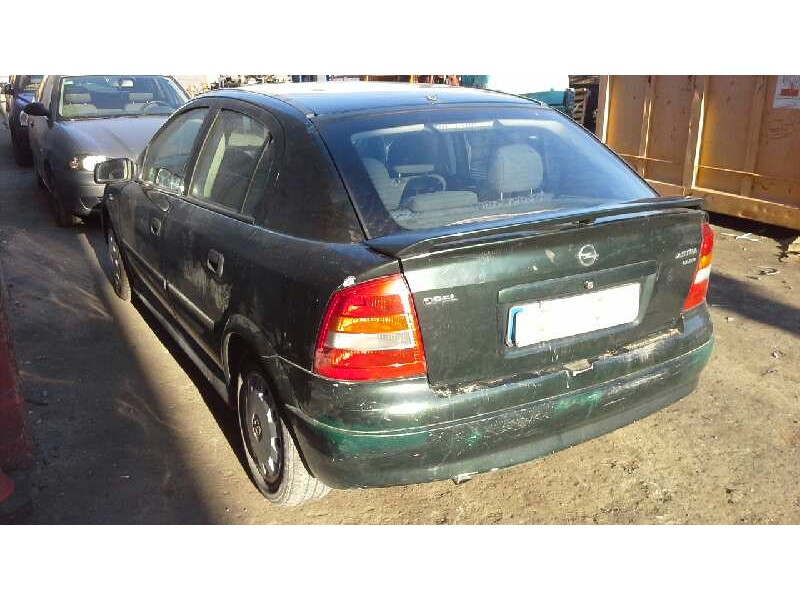 opel astra g berlina del año 2002