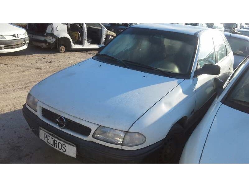 opel astra f berlina del año 1997