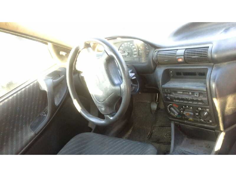 opel astra f berlina del año 1997