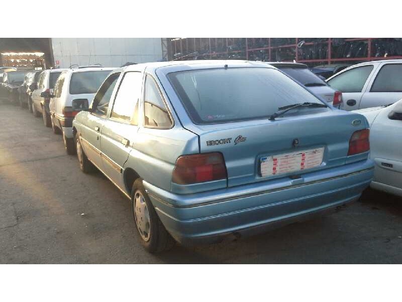 ford escort berlina/turnier del año 1993