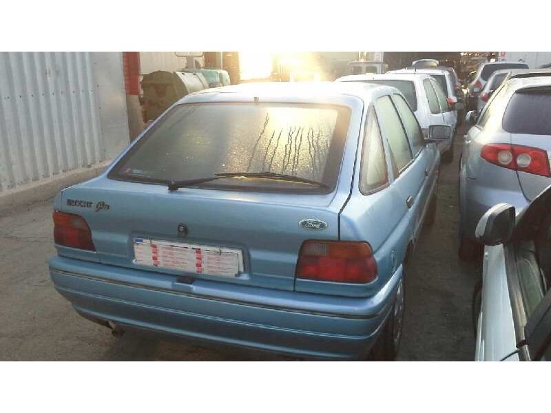 ford escort berlina/turnier del año 1993