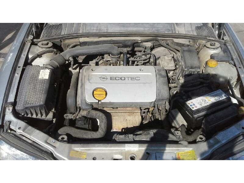 opel vectra b berlina del año 1998