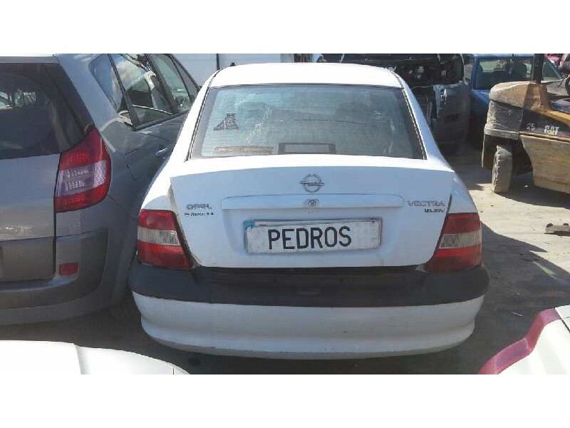 opel vectra b berlina del año 1997